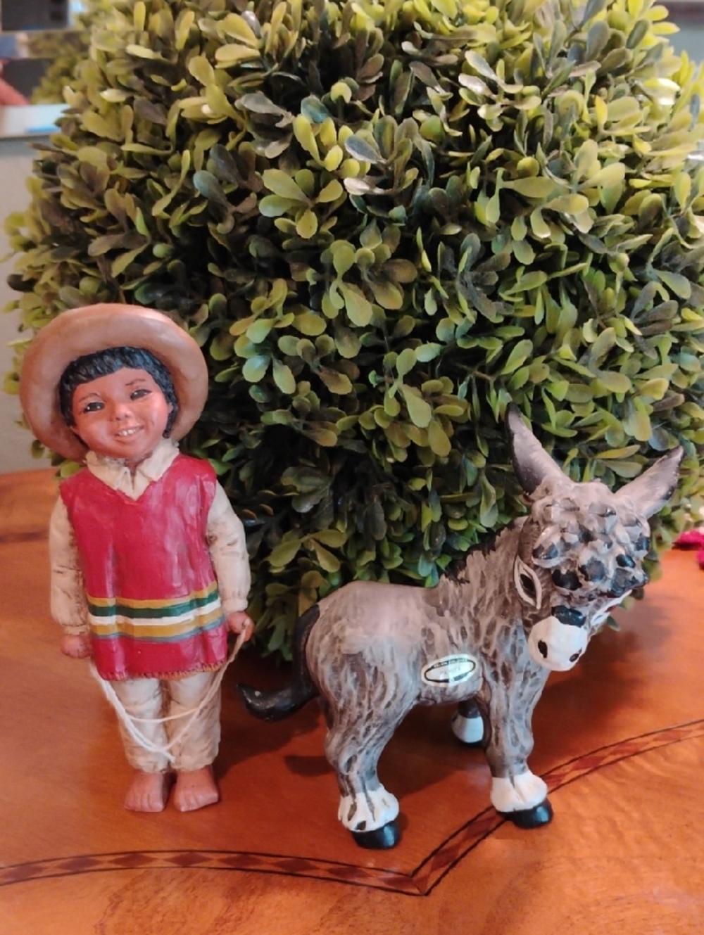 Juan& Pepita Donkey Figurine Set in Red and Gray